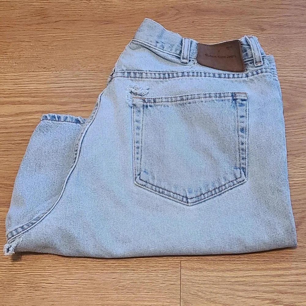 CALVIN KLEIN VINTAGE BOYS SHORTS STONE WASH DISTROYED DENIM 38x8